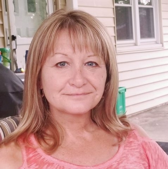 Meet your Posher, Danielle - Picture 1 of 1